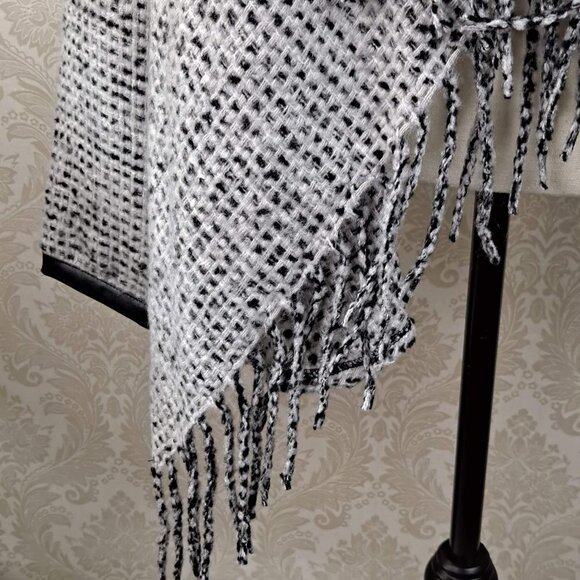 The Royal Standard Rosemary Wrap Jacket Gray and Black Plaid One Size NWT - Picture 4 of 16